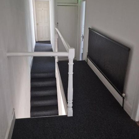 Mike'S Homestay Eastleigh Buitenkant foto