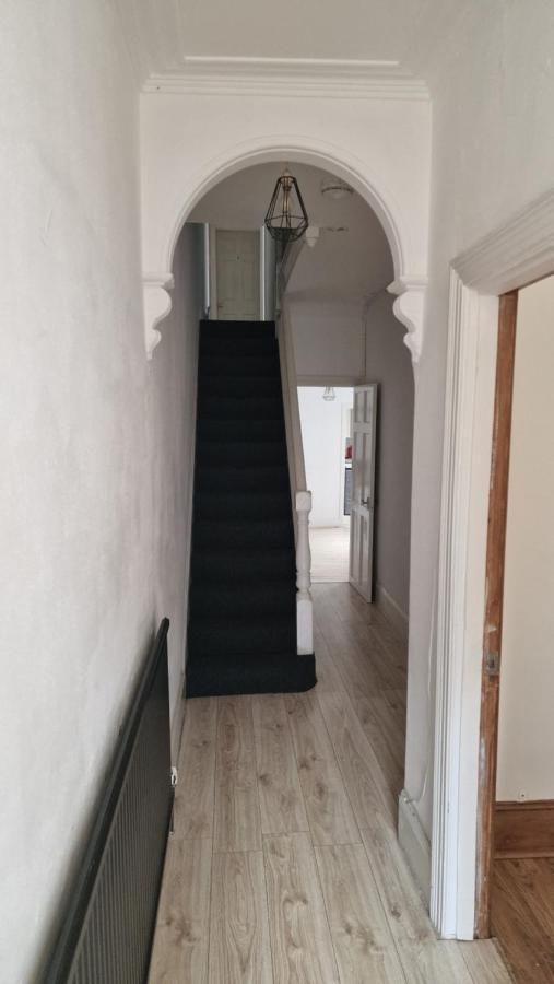 Mike'S Homestay Eastleigh Buitenkant foto